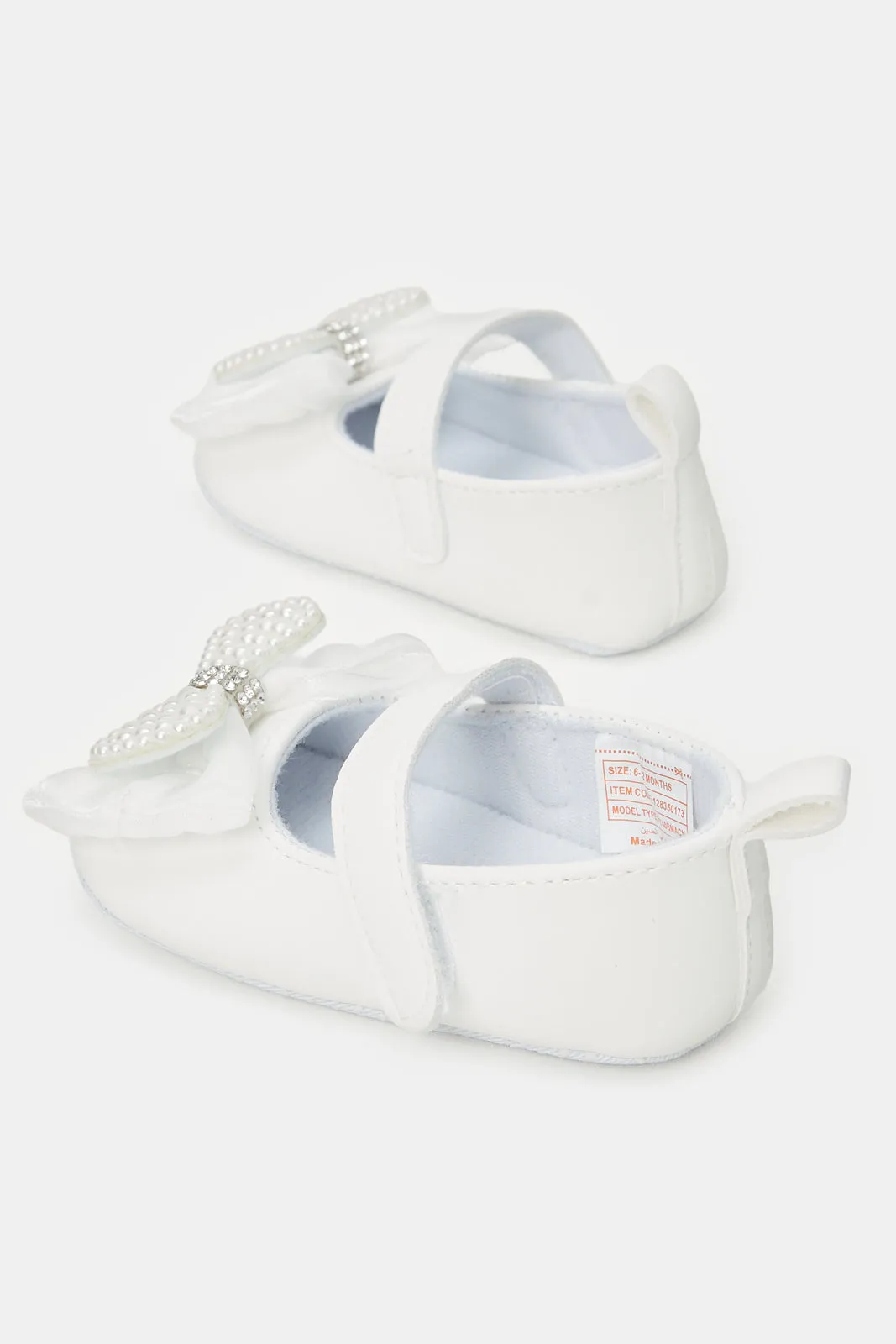 Babies White Pearl Pram Shoe With Headband Set (2 Piece)