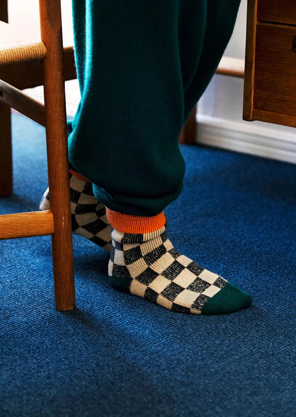 Checkerboard Pile Room Socks - Charcoal