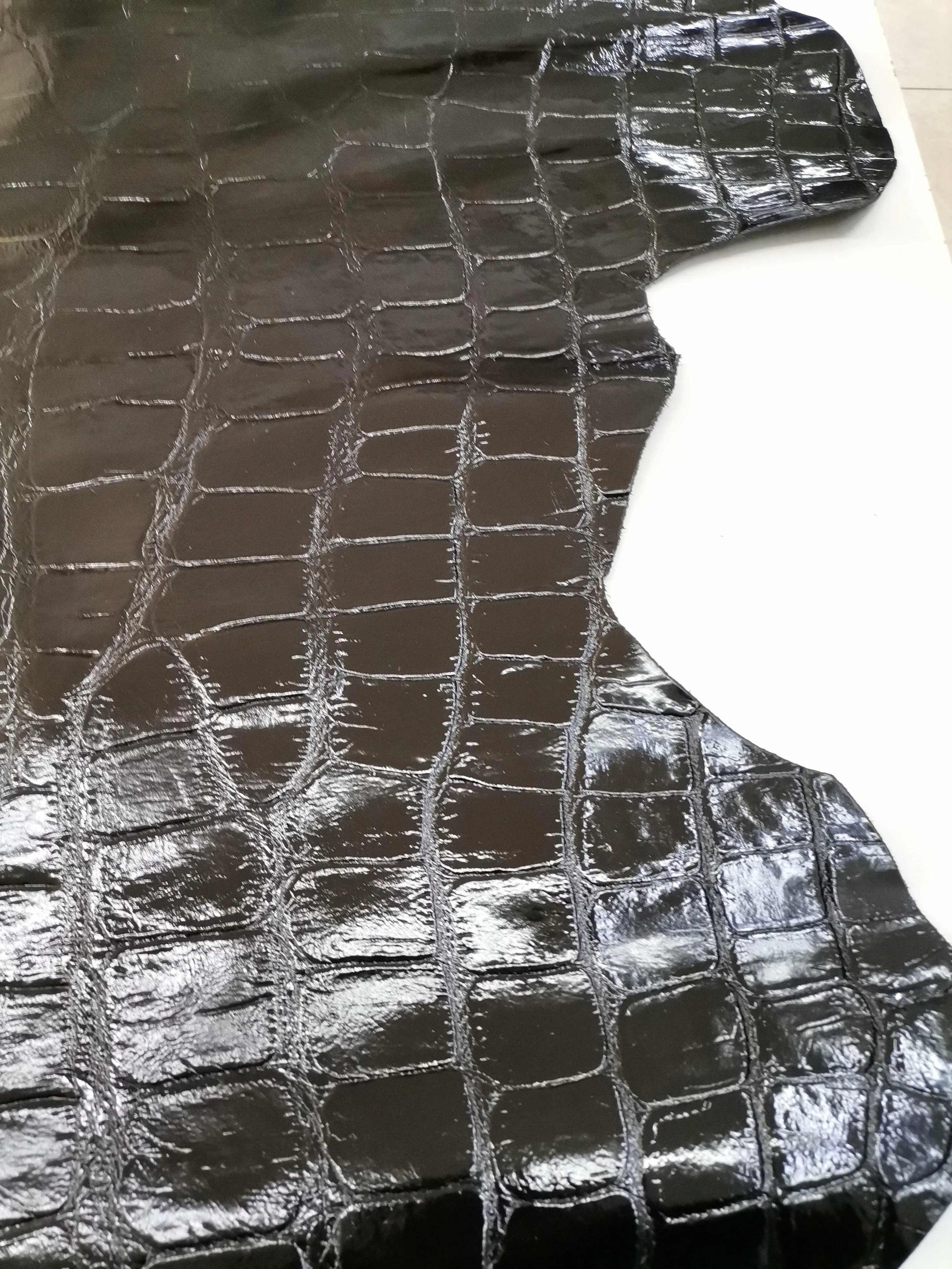 Cow embossed leather with big crocodile effect