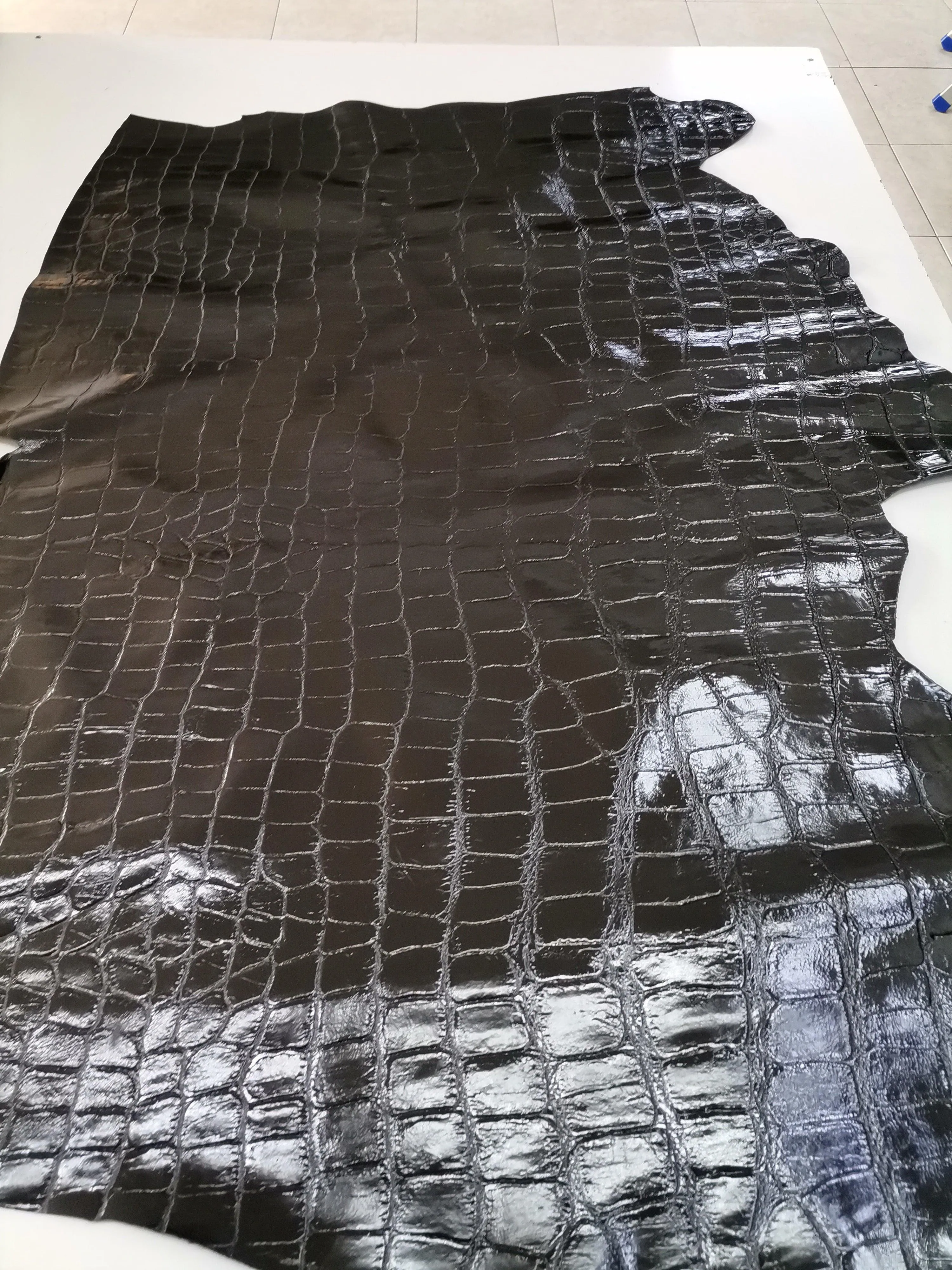 Cow embossed leather with big crocodile effect