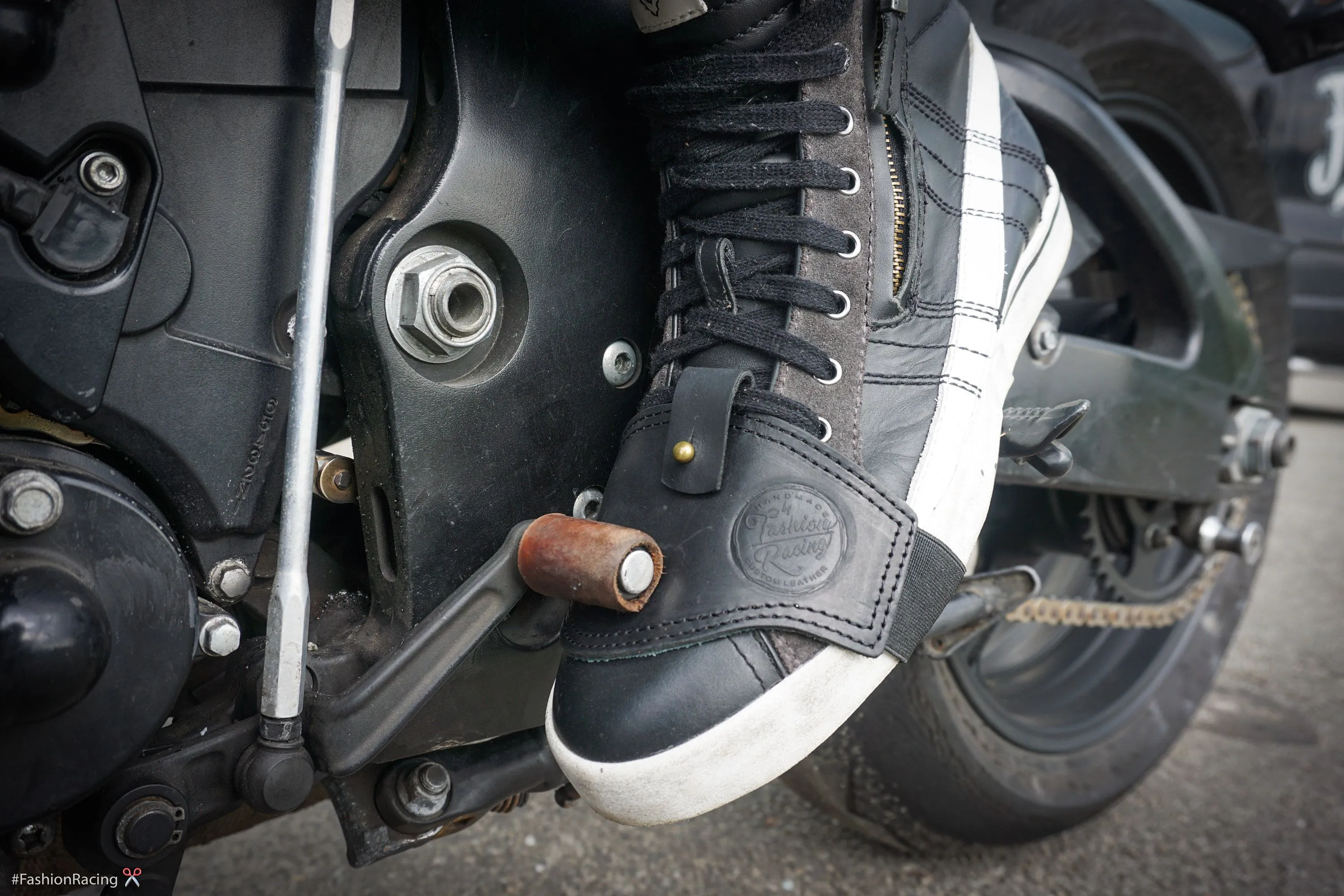 Motorcycle Shifter Boot Protector, Keep your left boot free of wear, shifter leather boot protector, shoes leather protector, High quality