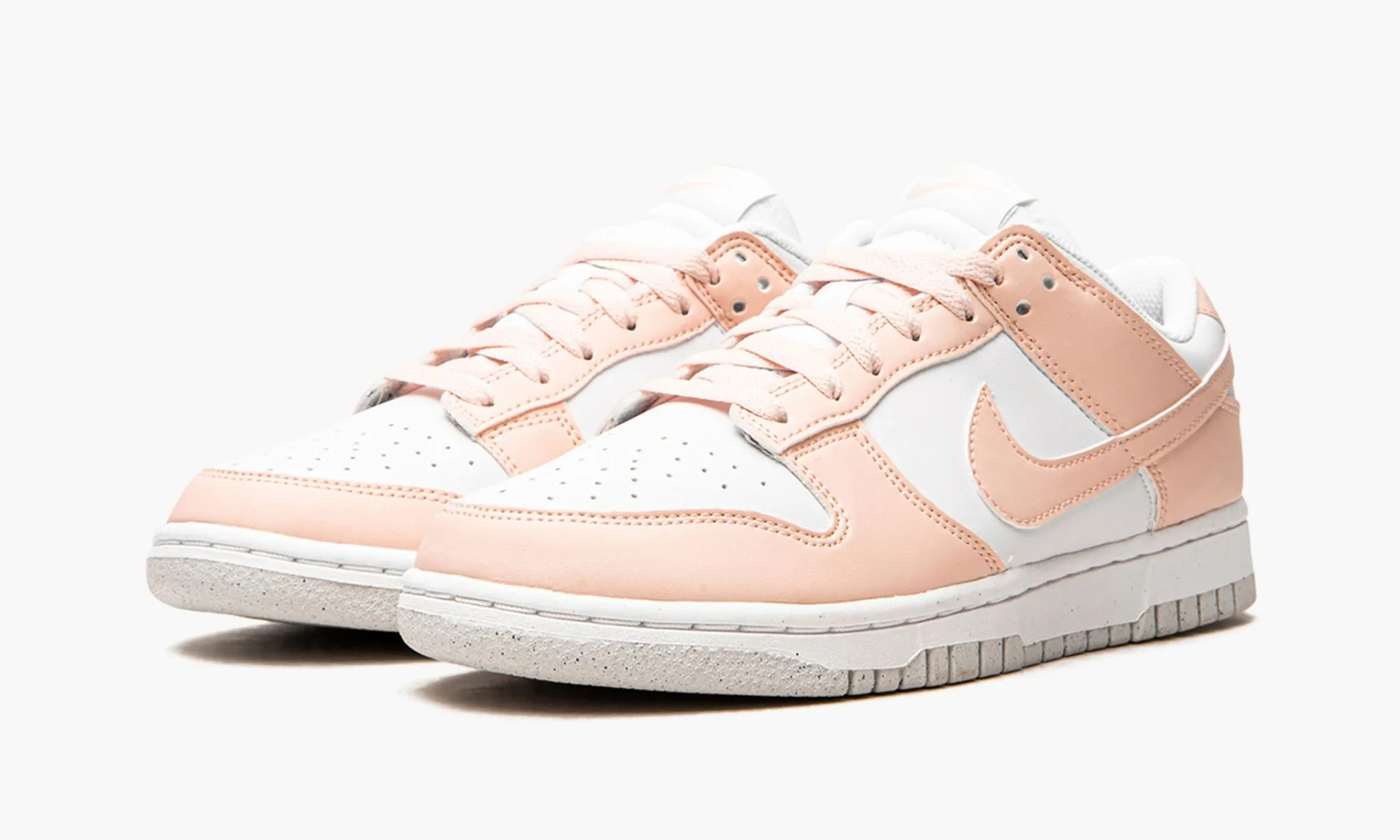 NIKE DUNK LOW NEXT NATURE 'WHITE / PALE CORAL' (W)